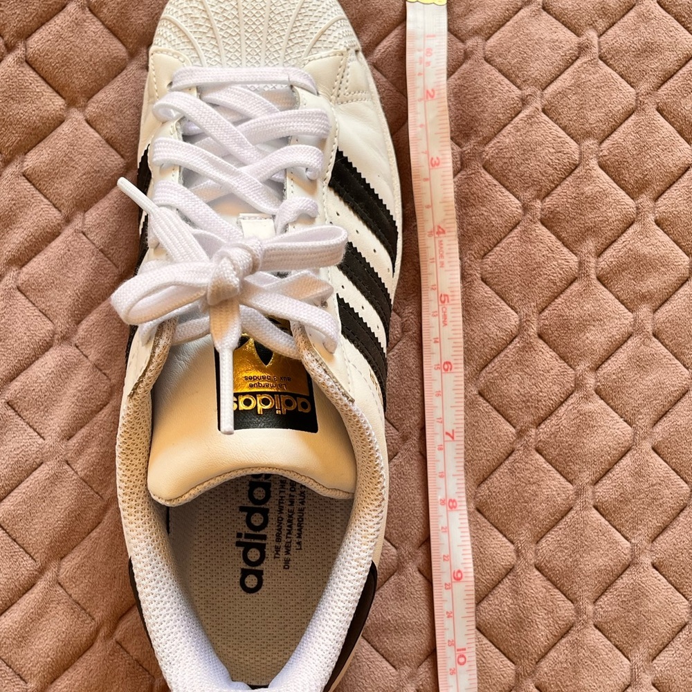 Adidas Superstars White with black stripes Mens sz8/ Women’s Sz 9 - Picture 7 of 8